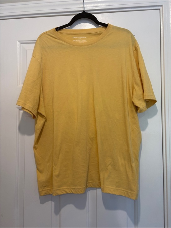 Banana Republic Other - Banana Republic Crew Neck Tee in Mustard Yellow